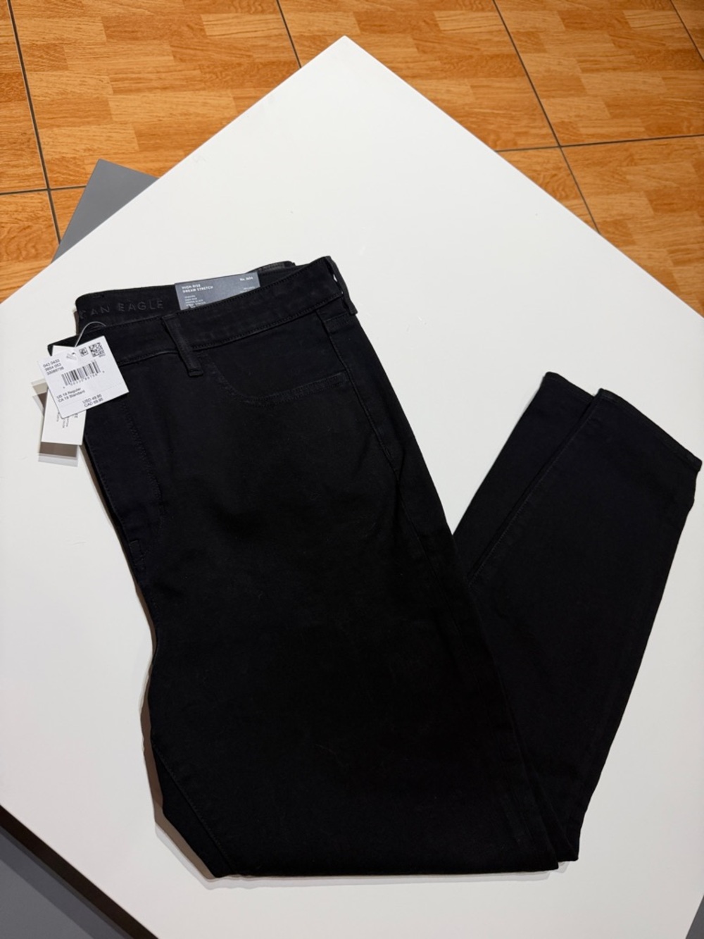 American Eagle Outfitters Black High-Rise Skinny Jeans - size 18